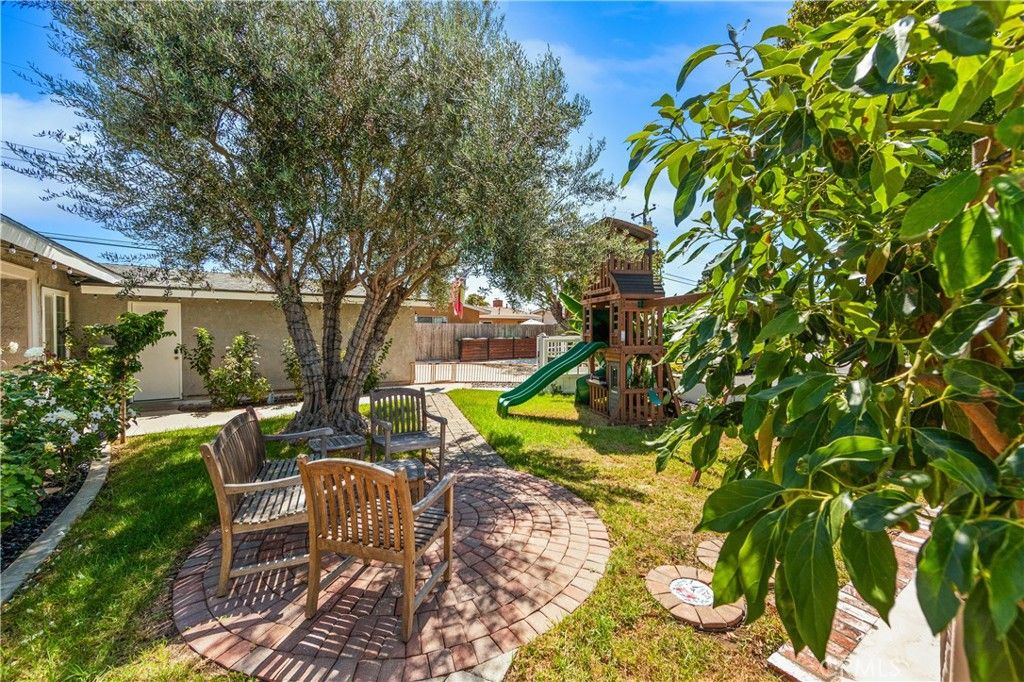 2972 Teakwood Place, Costa Mesa, CA 92626 — photo 4