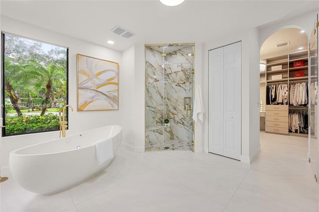 6006 Pinewood Avenue, Parkland, FL 33067