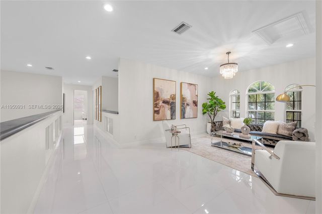 6006 Pinewood Avenue, Parkland, FL 33067