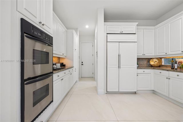 6006 Pinewood Avenue, Parkland, FL 33067