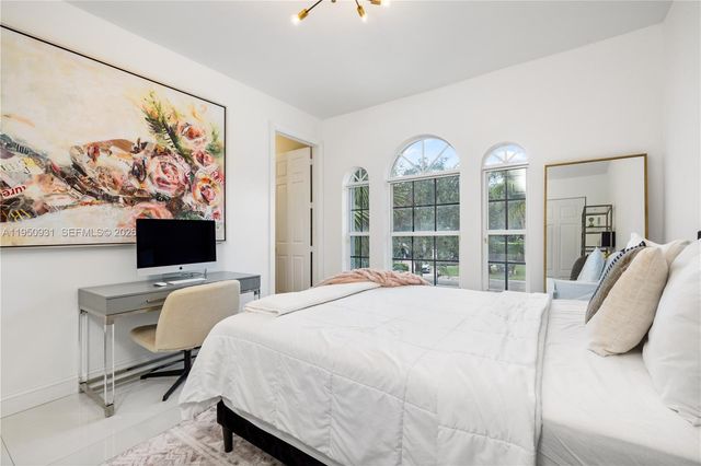 6006 Pinewood Avenue, Parkland, FL 33067
