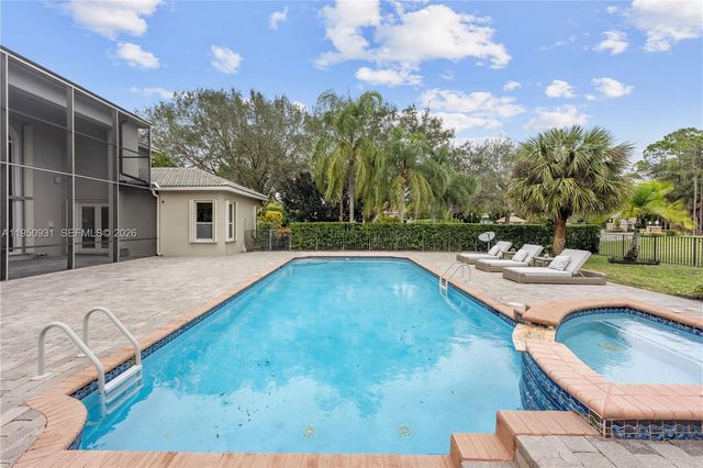 6006 Pinewood Avenue, Parkland, FL 33067