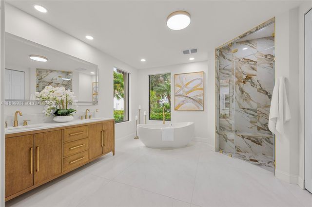 6006 Pinewood Avenue, Parkland, FL 33067