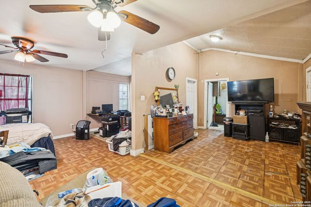 3263 Martin Luther King, San Antonio, TX 78220