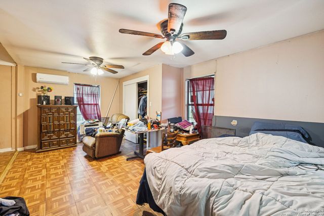 3263 Martin Luther King, San Antonio, TX 78220