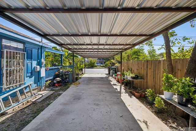 3263 Martin Luther King, San Antonio, TX 78220