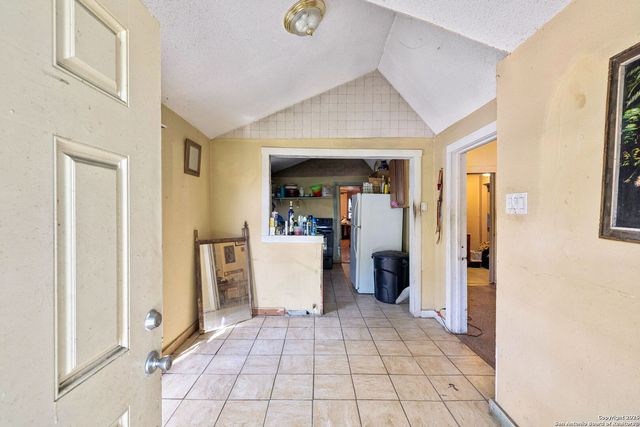 3263 Martin Luther King, San Antonio, TX 78220