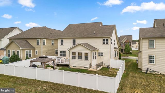 5161 ATLANTIS LN, White Plains, MD 20695