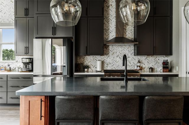 701 Echelon PL, Lakeway, TX 78738