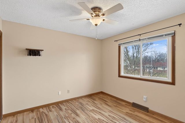 680 S Hickory Boulevard, Pleasant Hill, IA 50327