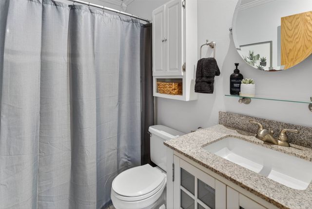 680 S Hickory Boulevard, Pleasant Hill, IA 50327