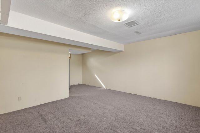 680 S Hickory Boulevard, Pleasant Hill, IA 50327