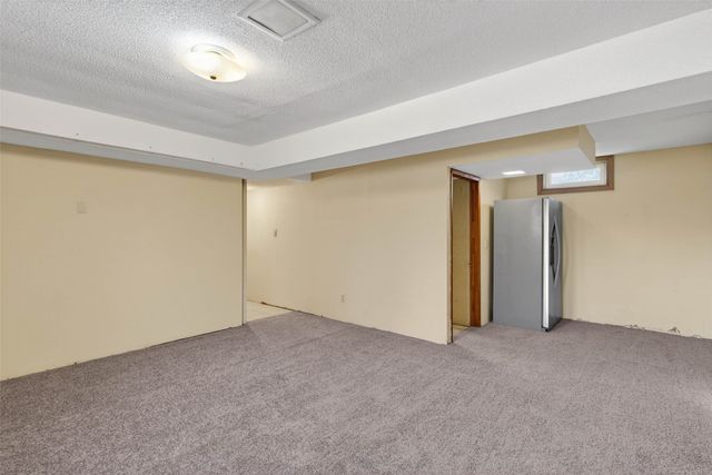 680 S Hickory Boulevard, Pleasant Hill, IA 50327