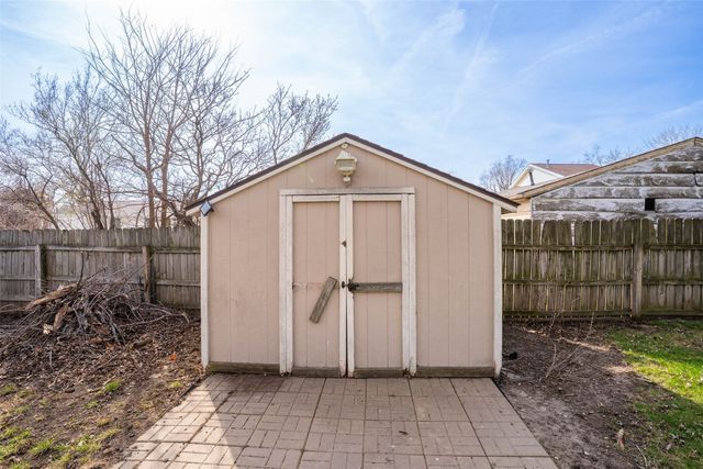 680 S Hickory Boulevard, Pleasant Hill, IA 50327