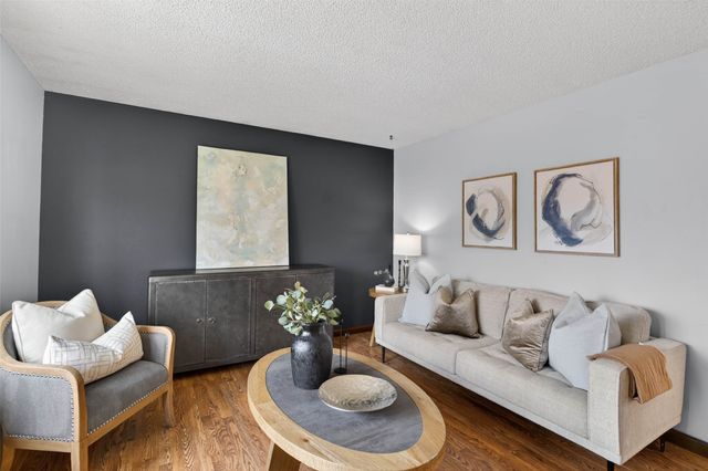 680 S Hickory Boulevard, Pleasant Hill, IA 50327