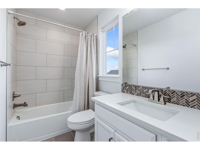 960 Larimer Ridge Pkwy, Timnath, CO 80547