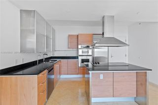 218 SE 14th St 1803, Miami, FL 33131