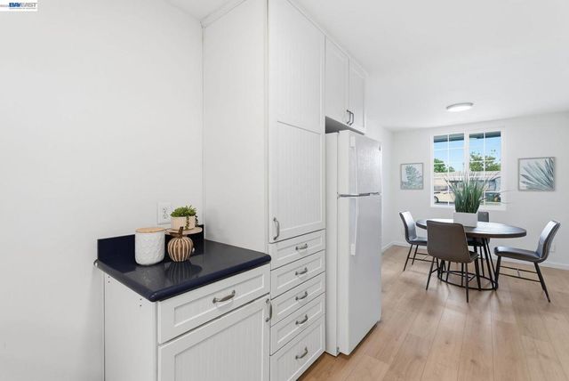 614 James St, Livermore, CA 94551