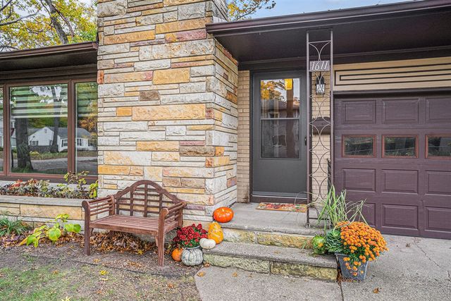 1611 Lexington Avenue, Muskegon, MI 49441