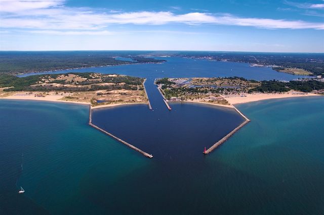 1611 Lexington Avenue, Muskegon, MI 49441