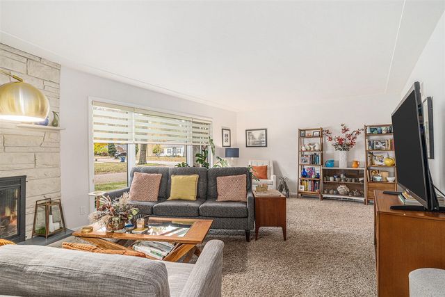 1611 Lexington Avenue, Muskegon, MI 49441