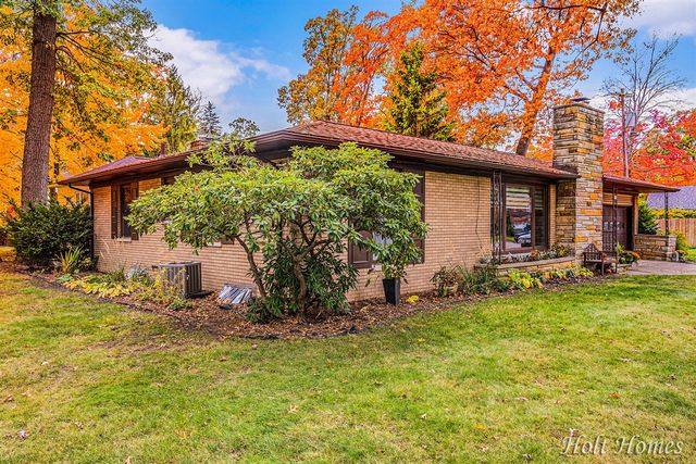 1611 Lexington Avenue, Muskegon, MI 49441