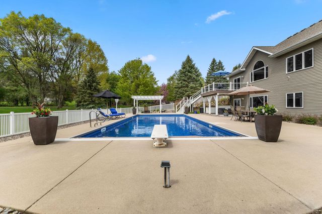 652 136th Lane NE, Ham Lake, MN 55304