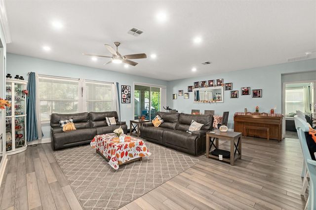 3 LLACER PLACE, Palm Coast, FL 32164