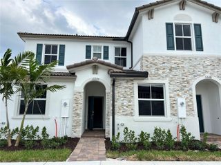 12285 NW 24th Pl, Miami, FL 33167
