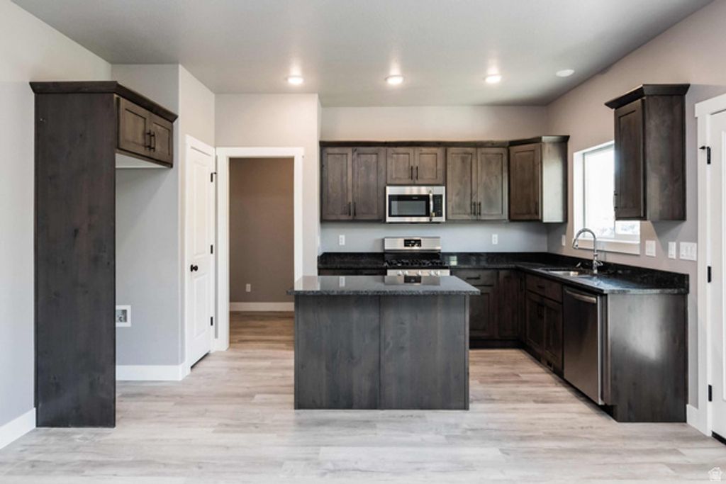 Image 2 of property listing at 69 N 850 W, Hyrum, UT 84319