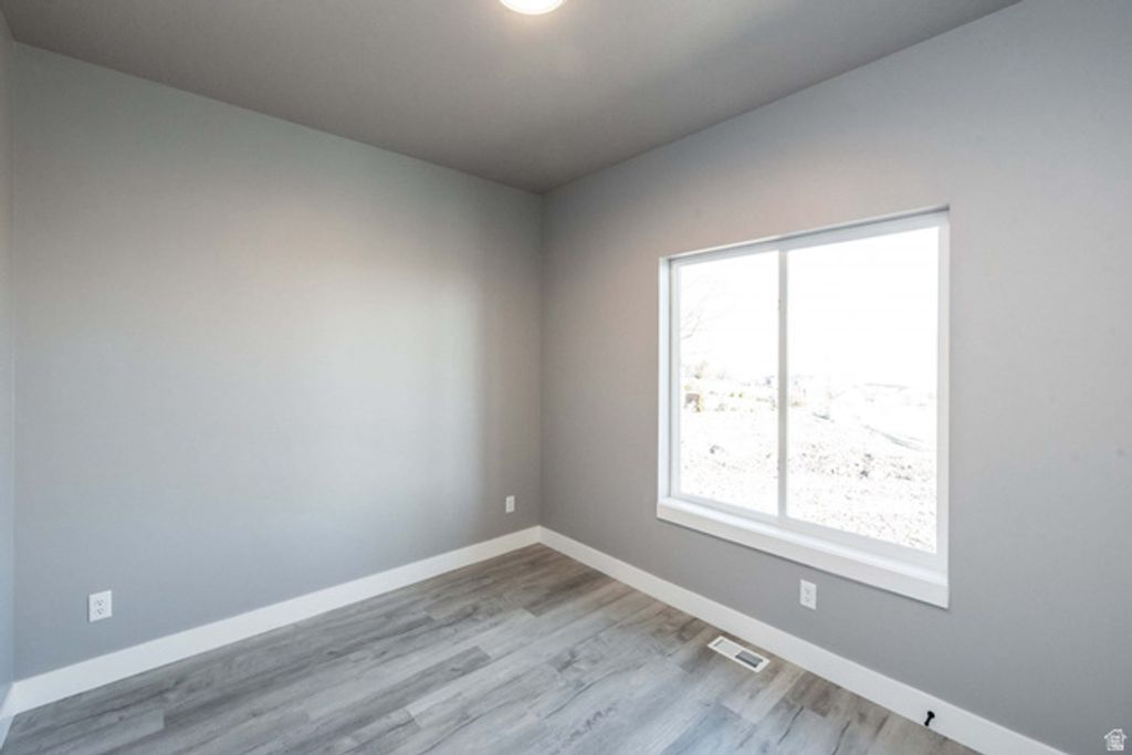 Image 12 of property listing at 69 N 850 W, Hyrum, UT 84319