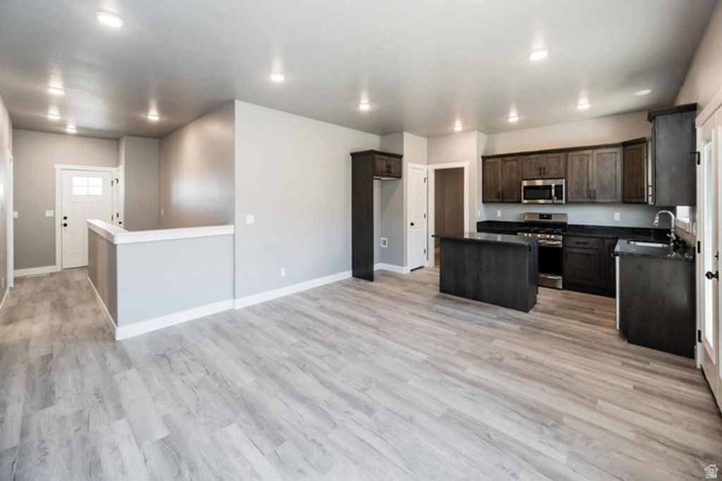 Image 5 of property listing at 69 N 850 W, Hyrum, UT 84319