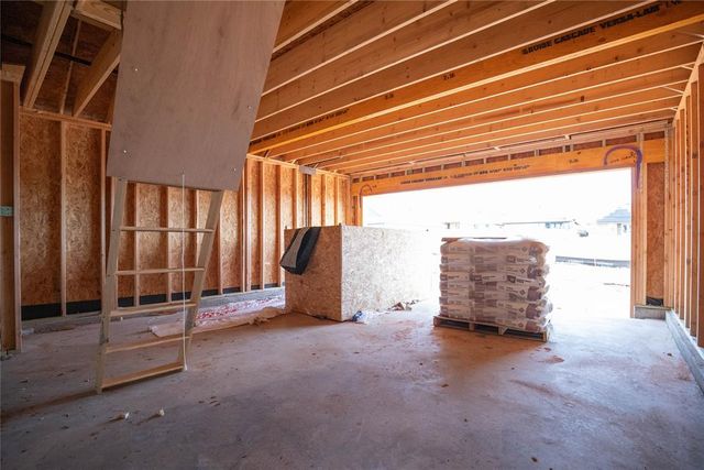 10364 SW 56th Street, Mustang, OK 73064