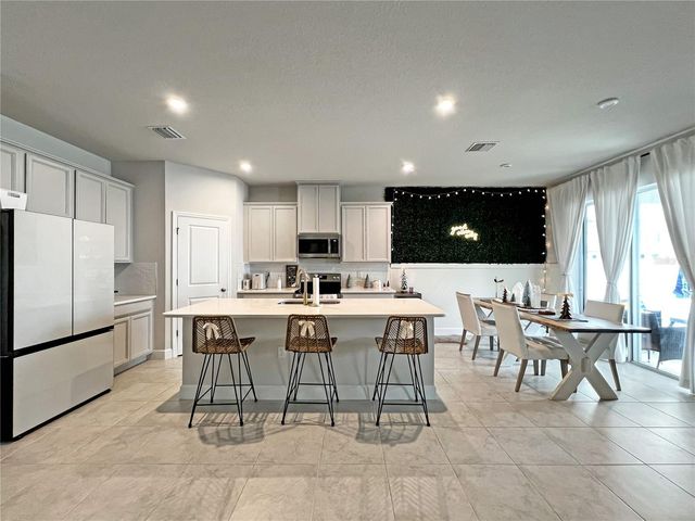 6617 PEBBLEBROOKE WAY, Zephyrhills, FL 33541