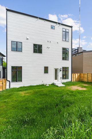 6112 Hill Circle Dr, Nashville, TN 37209