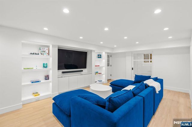 306 Hutchinson Road, Englewood, NJ 07631