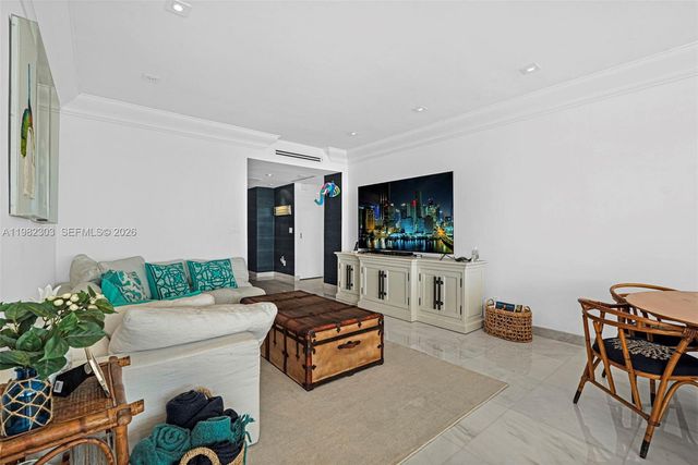 4925 Collins Ave 4A, Miami Beach, FL 33140