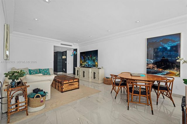 4925 Collins Ave 4A, Miami Beach, FL 33140