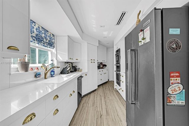 4925 Collins Ave 4A, Miami Beach, FL 33140