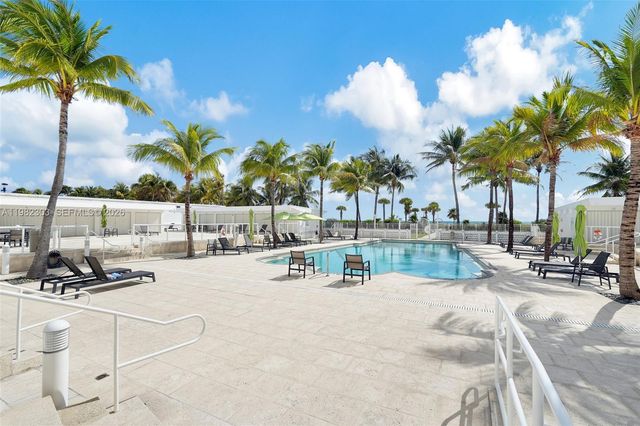 4925 Collins Ave 4A, Miami Beach, FL 33140