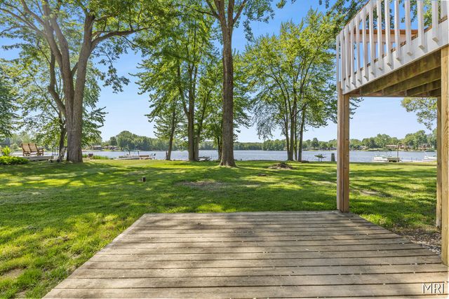 8303 Cowan Lake Drive, Rockford, MI 49341