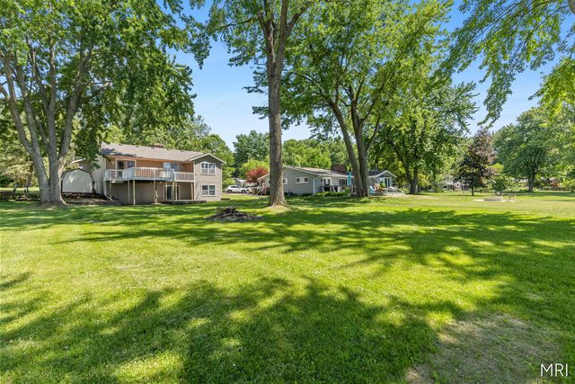 8303 Cowan Lake Drive, Rockford, MI 49341