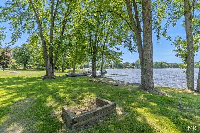 8303 Cowan Lake Drive, Rockford, MI 49341