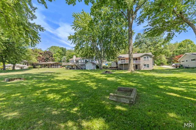 8303 Cowan Lake Drive, Rockford, MI 49341