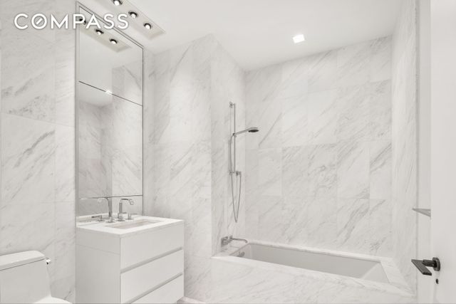 111 Murray St Apt 35W, New York City, NY 10007