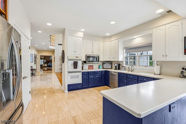 10 Heather Ln, Randolph Twp., NJ 07869