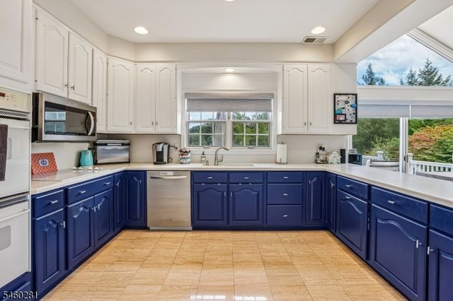 10 Heather Ln, Randolph Twp., NJ 07869