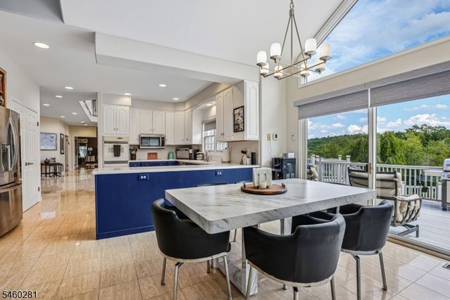 10 Heather Ln, Randolph Twp., NJ 07869