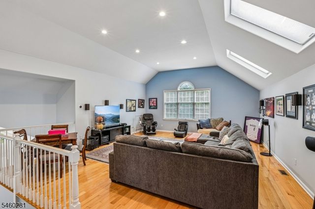 10 Heather Ln, Randolph Twp., NJ 07869