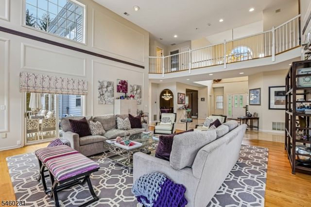 10 Heather Ln, Randolph Twp., NJ 07869
